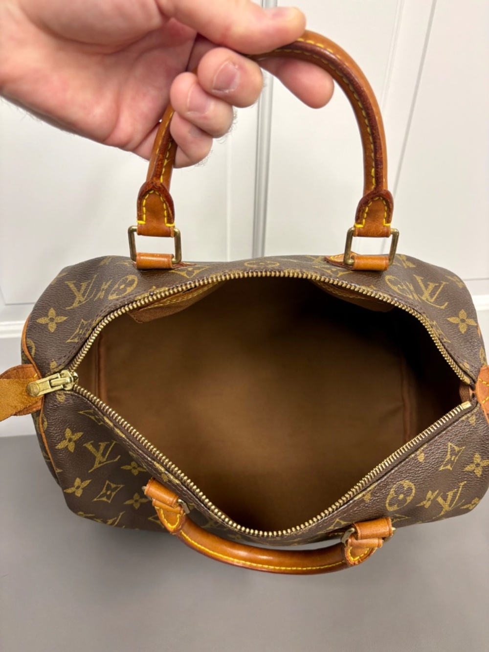 Louis Vuitton Monogram Speedy 30 Handbag - Picture 12 of 14
